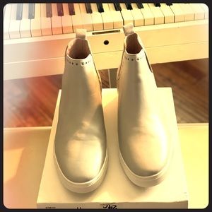 Chelsea & Violet Hidden Wedge Shoes Size 11